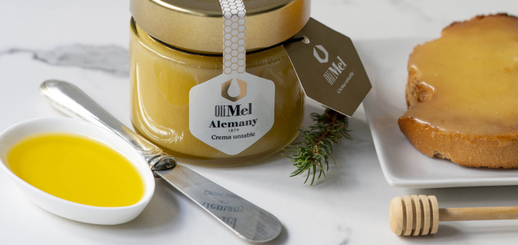 Olimel Alemany: Substitueix el greix de la mantega per l’oli d’oliva i els carbohidrats del sucre pels de la mel
﻿